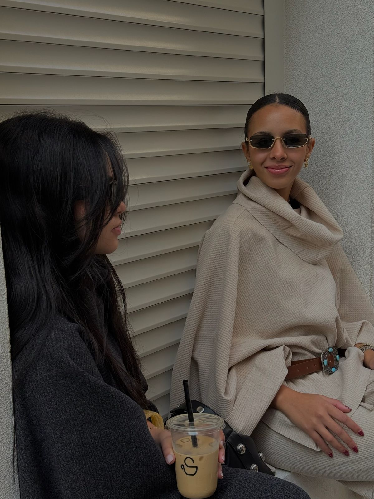 Beige Espresso Cape
